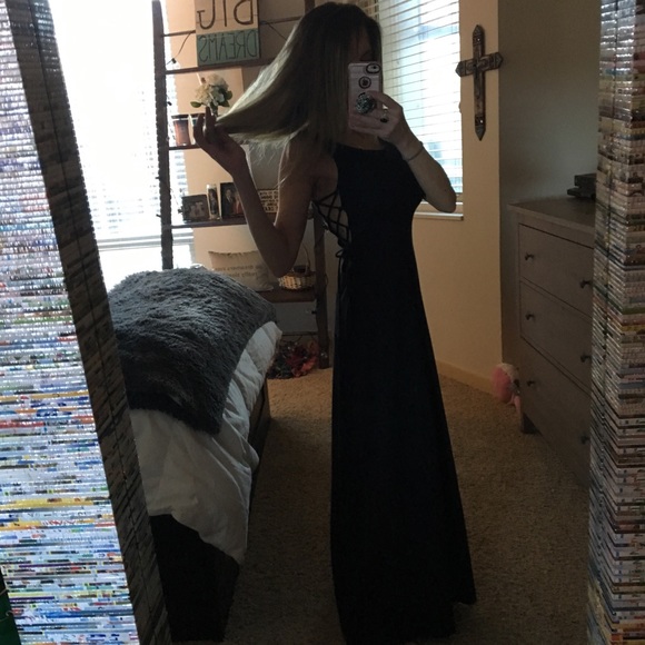 Dresses & Skirts - ✂️Side Tie-Up Maxi Dress
